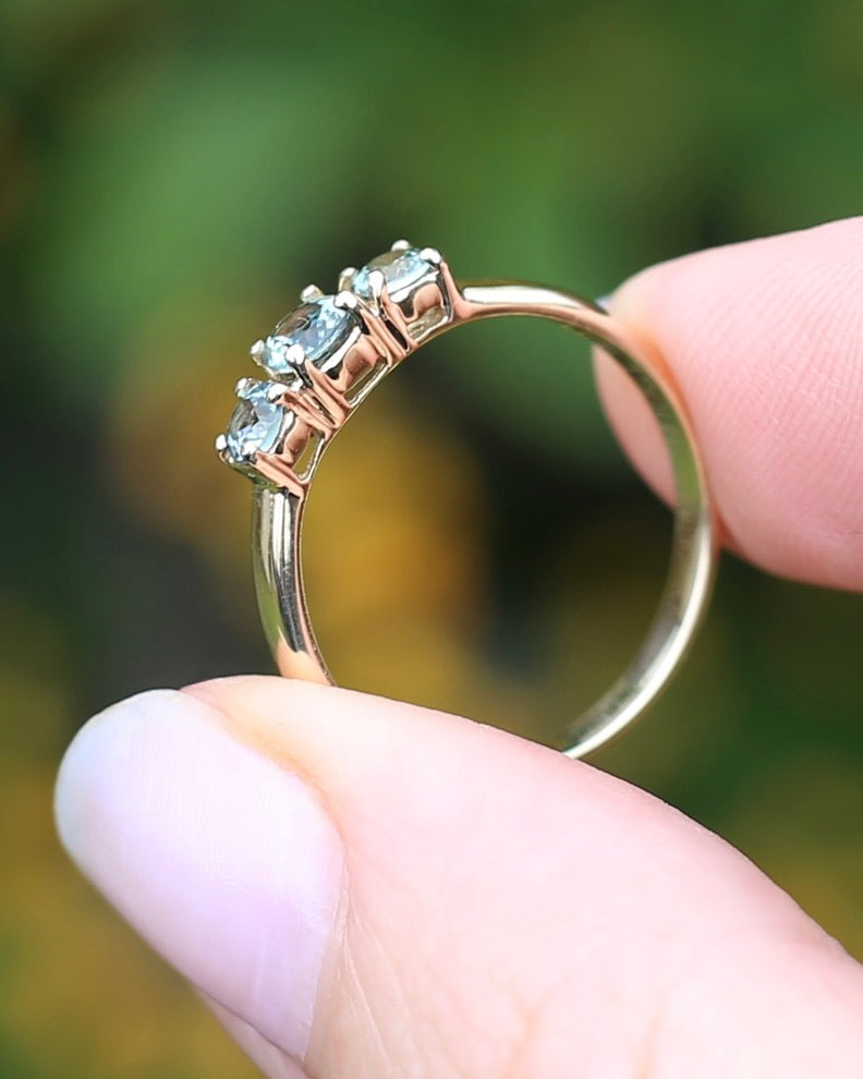 Natural Turquoise-Meets-Sage-Green Parti Trilogy, Claw Set 9ct Yellow Gold, size O1/2 or just over 7.25, 2.16g