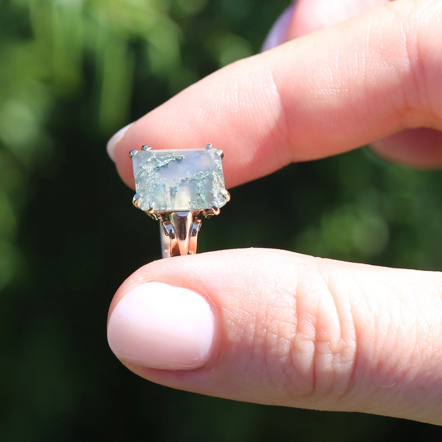 4.95ct Emerald Cut Moss Agate Ring with Fabulous Double Claws, 9ct Older Rosey Gold, size N1/2 or 6.75