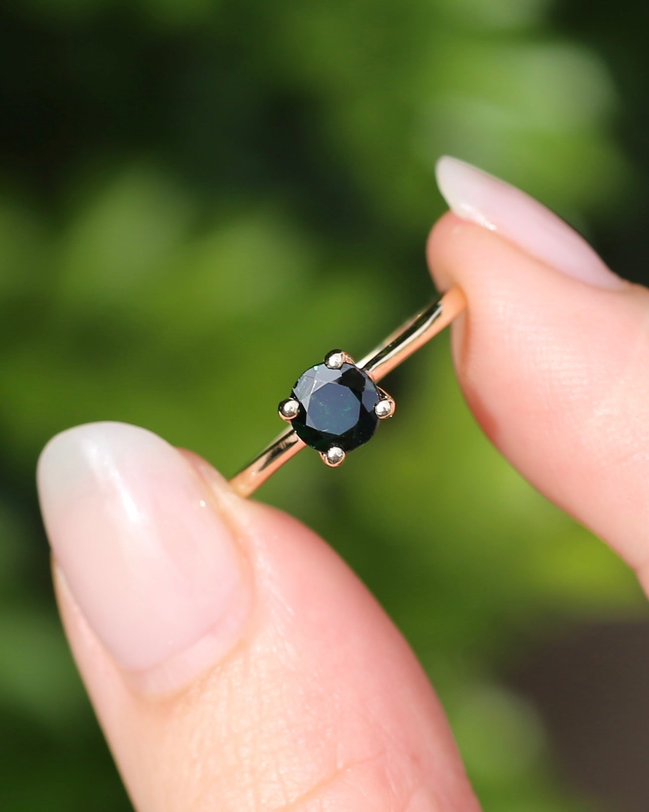 0.72ct Natural Dark Green Tsavorite Garnet, 10ct Yellow Gold, size P or 7.75, 1.53g