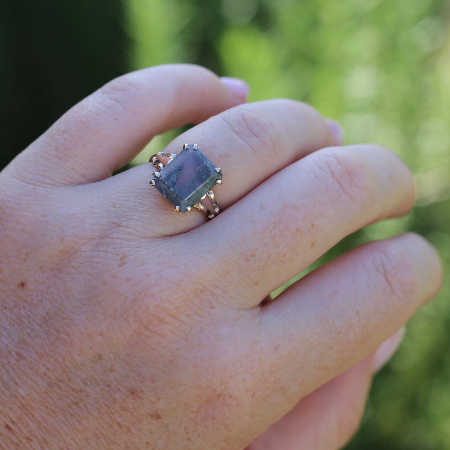 4.95ct Emerald Cut Moss Agate Ring with Fabulous Double Claws, 9ct Older Rosey Gold, size N1/2 or 6.75