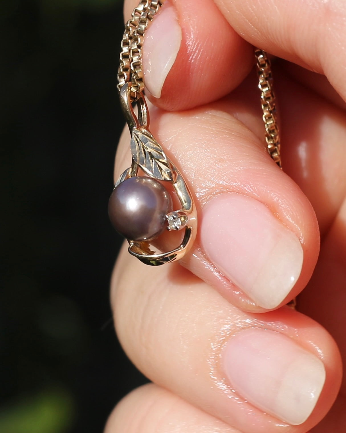 Grey Pearl, Diamond and Three Leaf Pendant, 14ct Yellow Gold, 1.61g