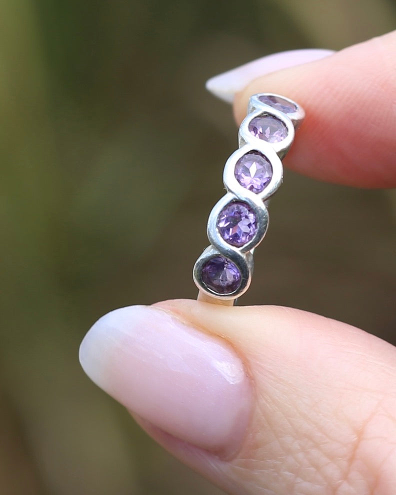 Five Stone Bezel Set Amethyst Silver Ring, Sterling Silver, size O or 7.25, 3.41g