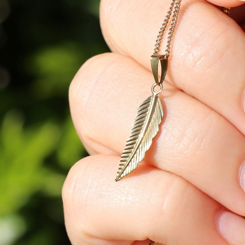 Delicate Gold Feather Pendant, 9ct Yellow Gold, 0.26g