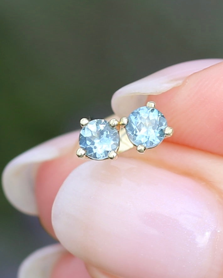 0.8ct Pale Blue Parti Sapphire Studs, 9ct Yellow Gold, 0.76g