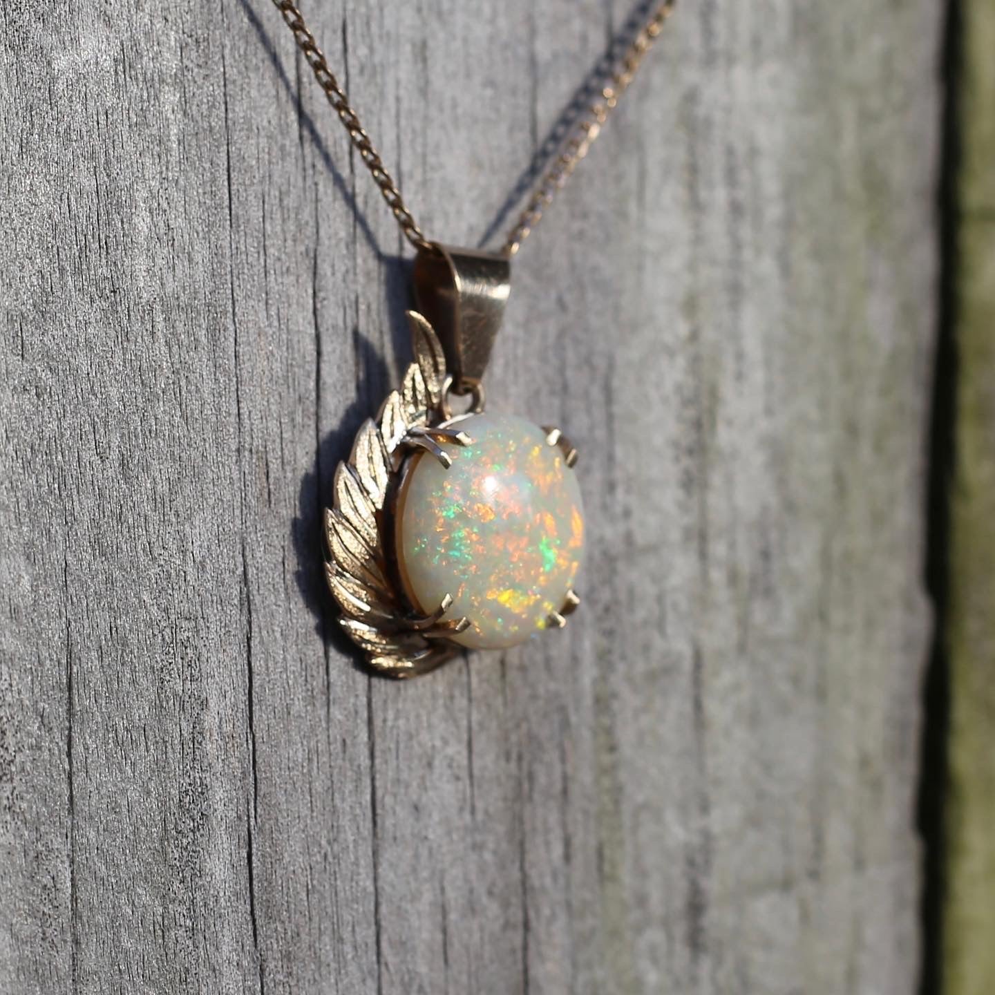 Solid White Opal and 9ct Gold Pendant, on 9ct Gold Chain, 50cm, 6g total weight