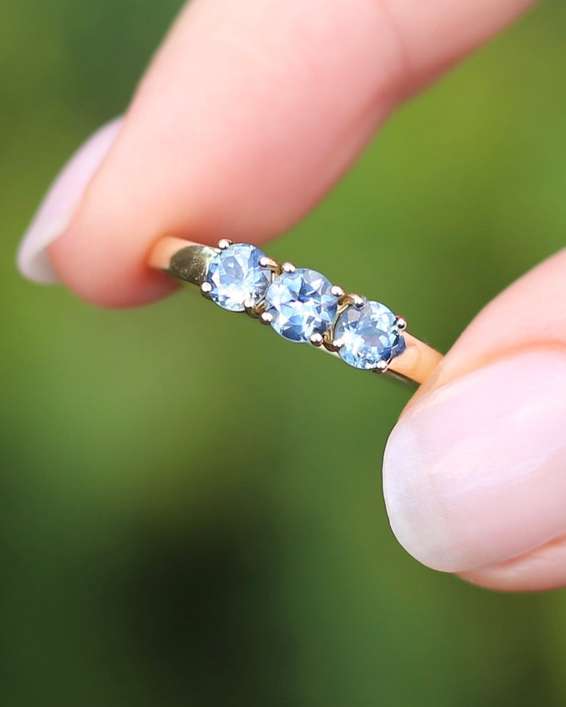 1.5ct Pale Cornflower Blue Parti Trilogy, Claw Set 9ct Yellow Gold, size Q or 8.25, 2.17g