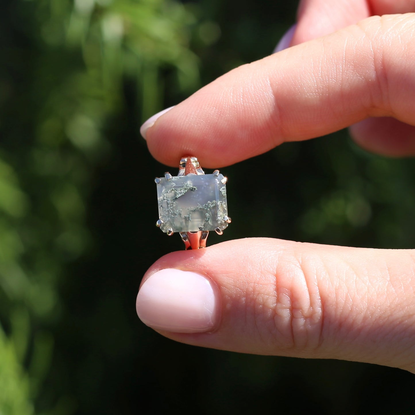 4.95ct Emerald Cut Moss Agate Ring with Fabulous Double Claws, 9ct Older Rosey Gold, size N1/2 or 6.75