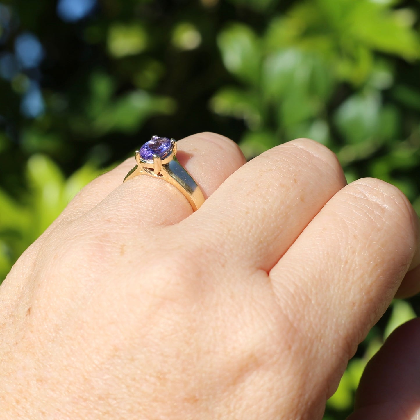 1.25ct Oval Tanzanite Ring, 14ct Yellow Gold, size N or just over 6.5