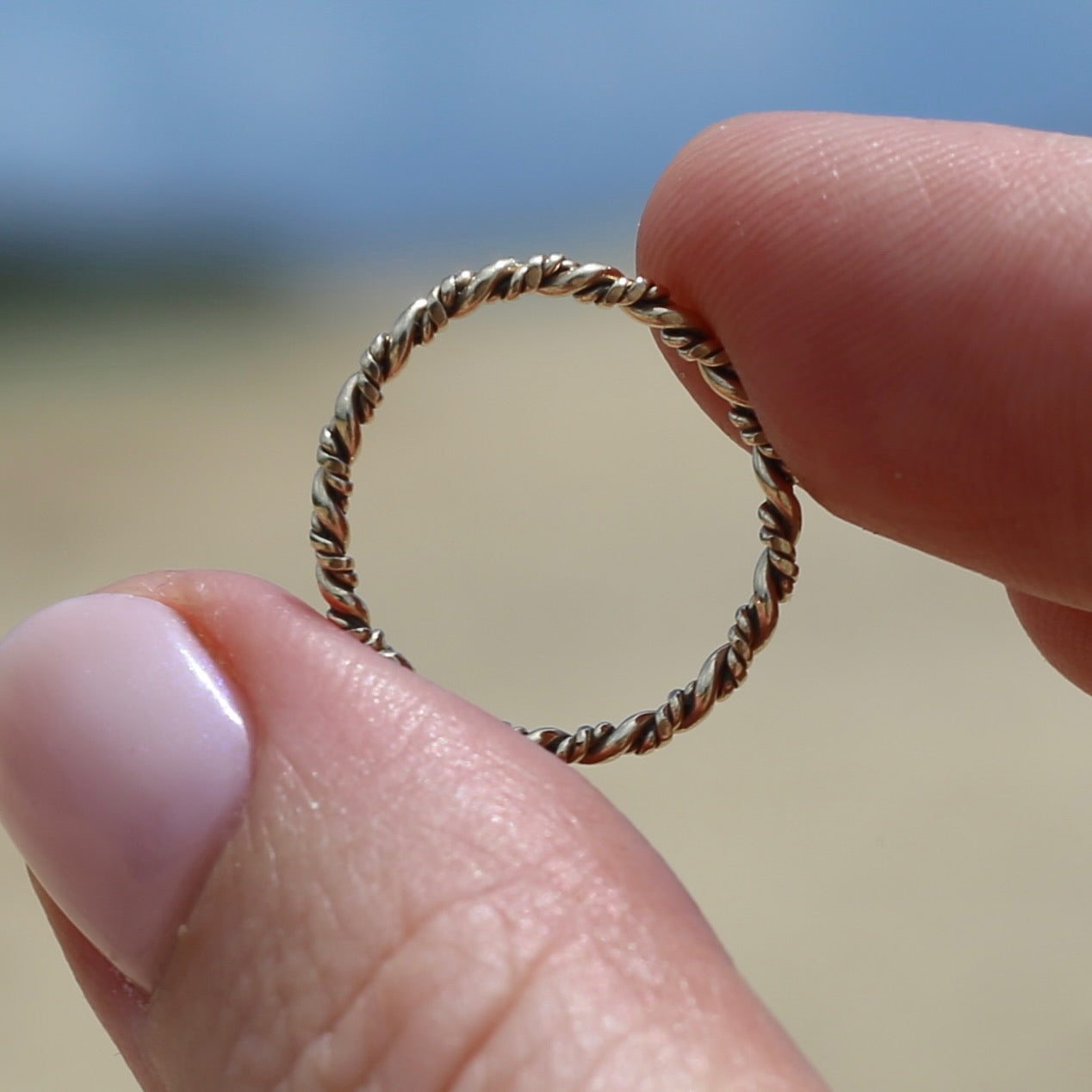 Textured twisted band, 9ct yellow gold, size 4.5 or I1/2