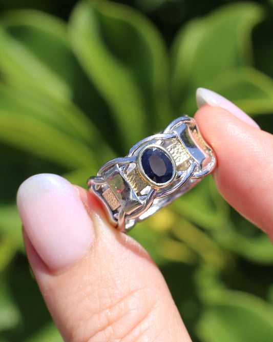 Mixed Metal Bezel Set Natural Sapphire Chunky Textured Ring in 9ct Yellow Gold and Sterling Silver, size R ot 8.5 (fits like P1/2 or 8), 8.77g