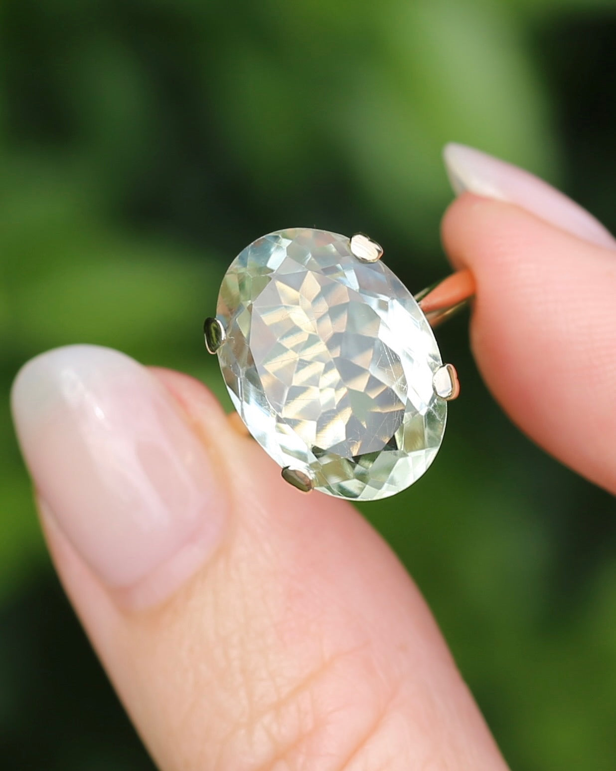 Vintage 10.5ct Oval Prasiolite or Green Amethyst Ring, 9ct Yellow Gold, size N1/2 or 7, 4.60g