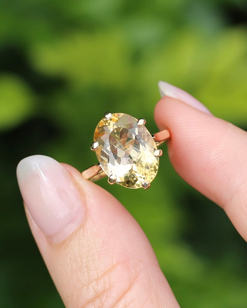 7.1ct Heliodor (Golden Beryl) in Vintage 1978 London Made Ring, 9ct Yellow Gold, size P or 7.75, 4.41g with valuation