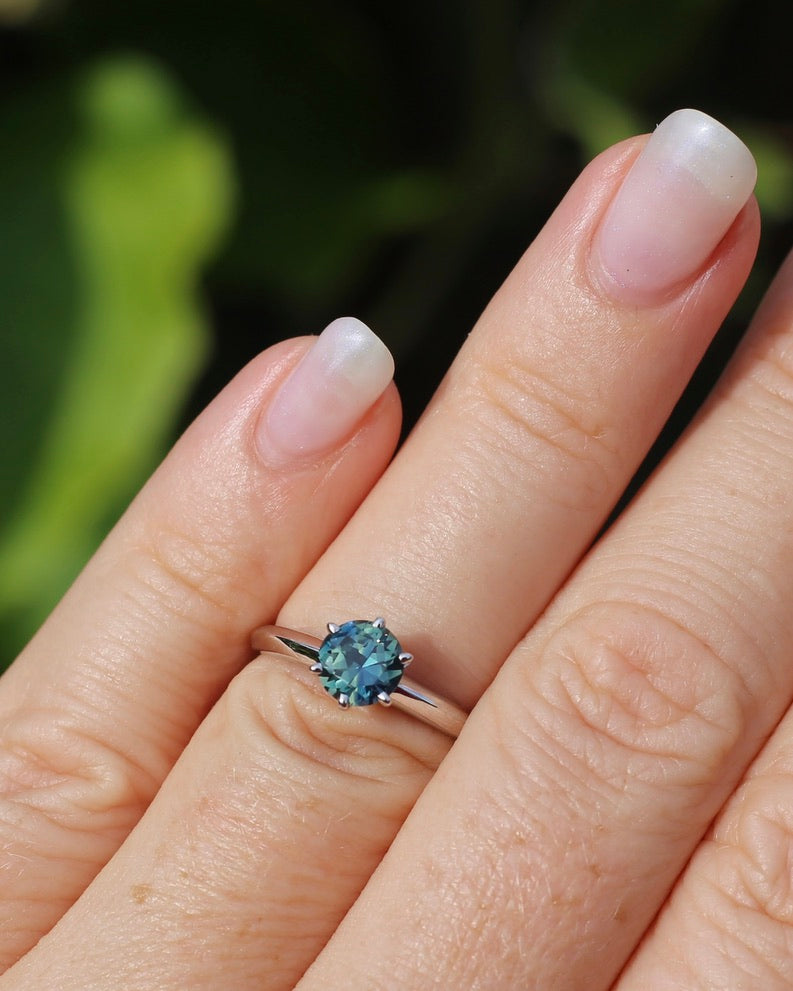 1.19ct Parti Sapphire Solitaire, 6 claw 14ct White Gold, size L1/2 or 6, 2.26g, with valuation