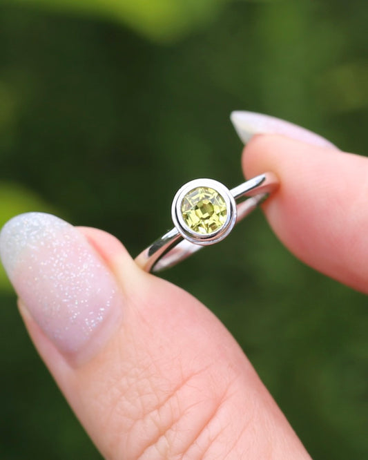 Old Cut Yellow Sapphire in 18ct White Gold Bezel Set Ring, 18ct Yellow Gold, size L or just under 5.75 , 4.48g, with valuation
