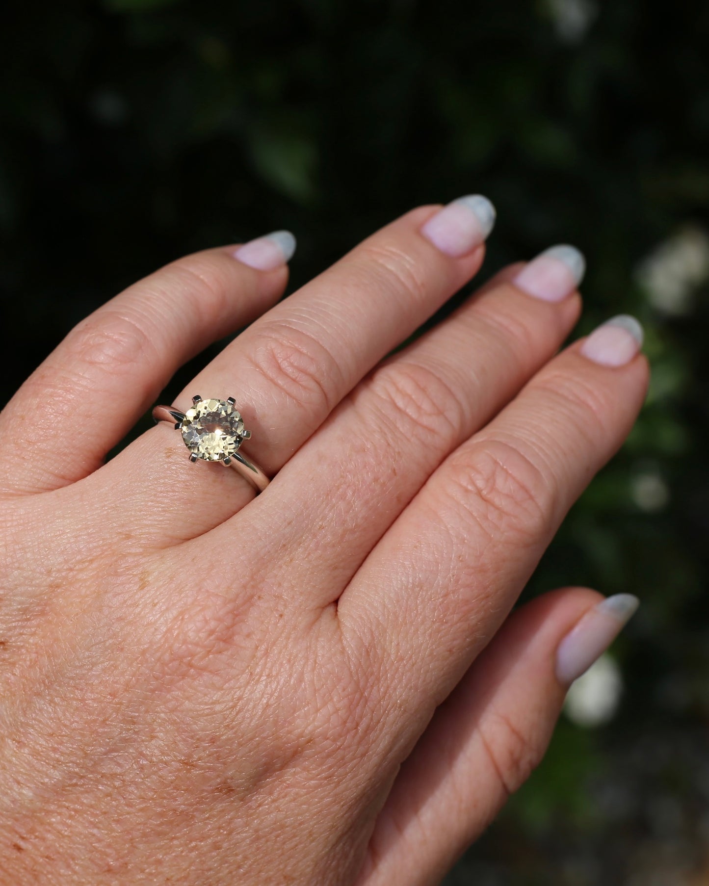 9mm 2.25ct Natural Yellow Beryl, 6 Claw Set, 9ct White Gold, size N1/2 or nearly 7, 3.75g