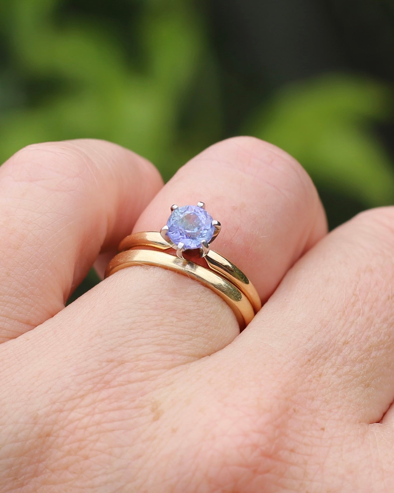 6mm Tanzanite Round Solitaire, 14ct Yellow and White Gold, size N1/2 or 7, 2.57g