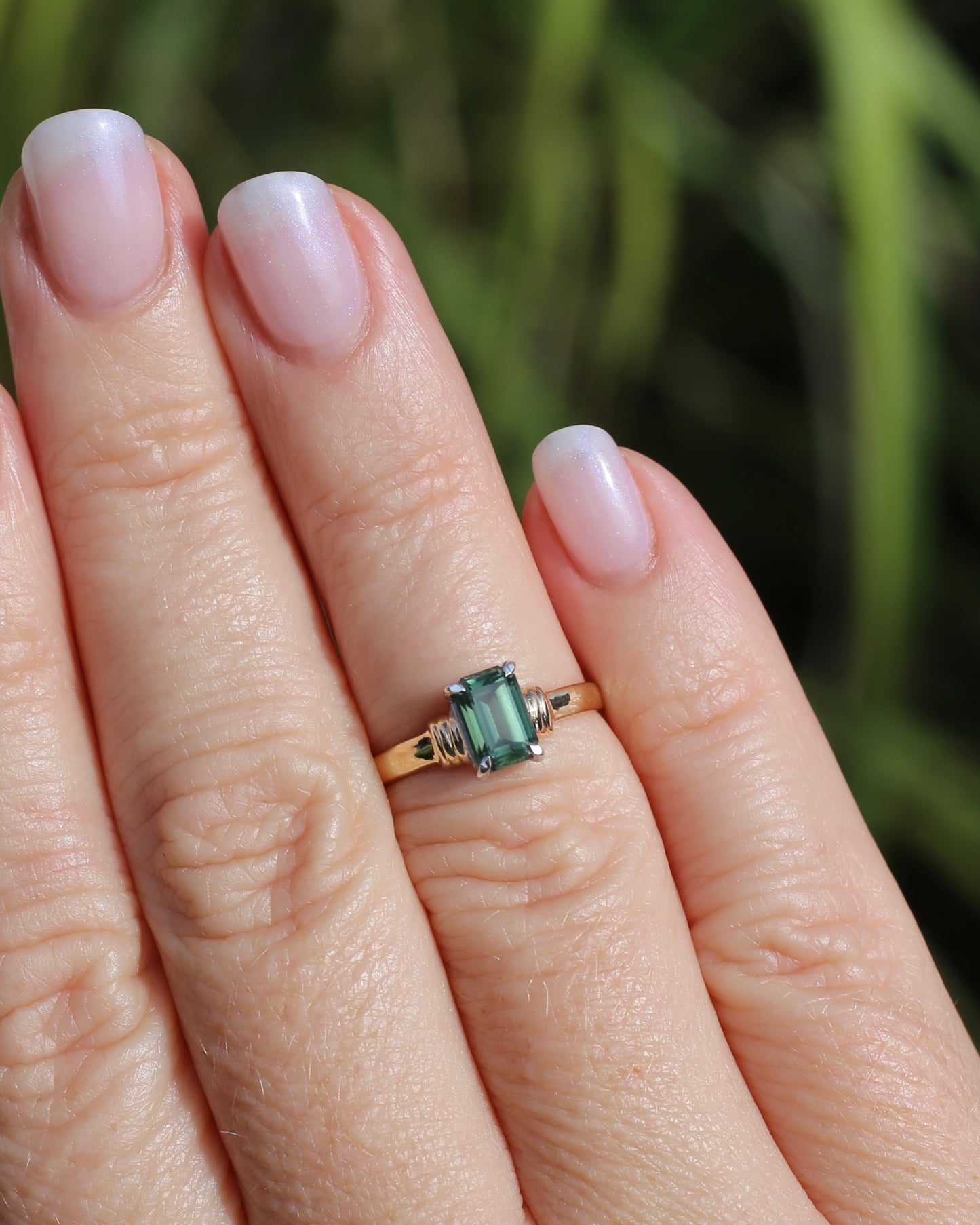 1.3ct Natural Green Emerald Cut Sapphire, 9ct White and Yellow Gold, size K1/2 or 5.5, 2.0g