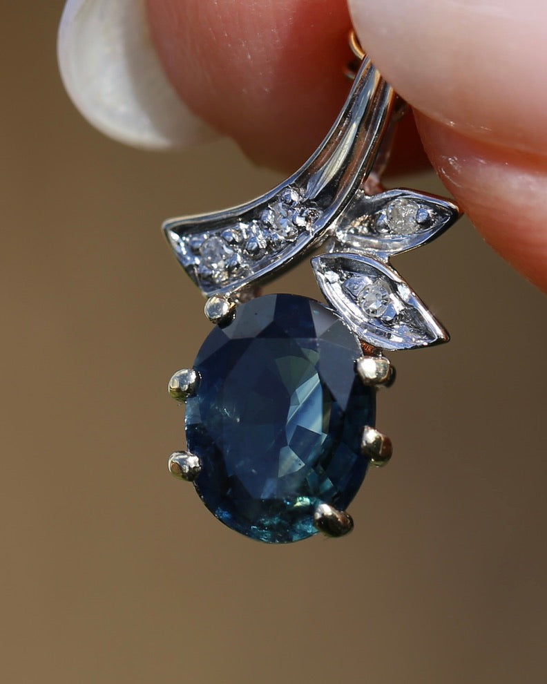 Approx 1.2ct Natural Sapphire and Single Cut Diamond Pendant, 1.1g