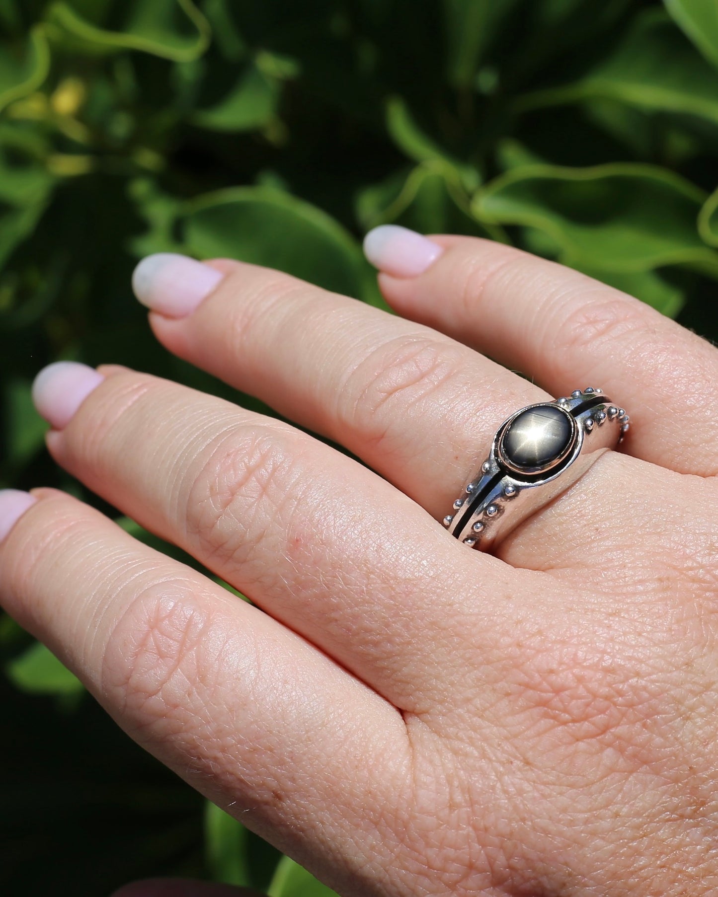 Amazing Chunky Silver and Gold Mized Metal Natural Star Sapphire Ring, size Q or 8 (fits more like a P1/2), 16.13g