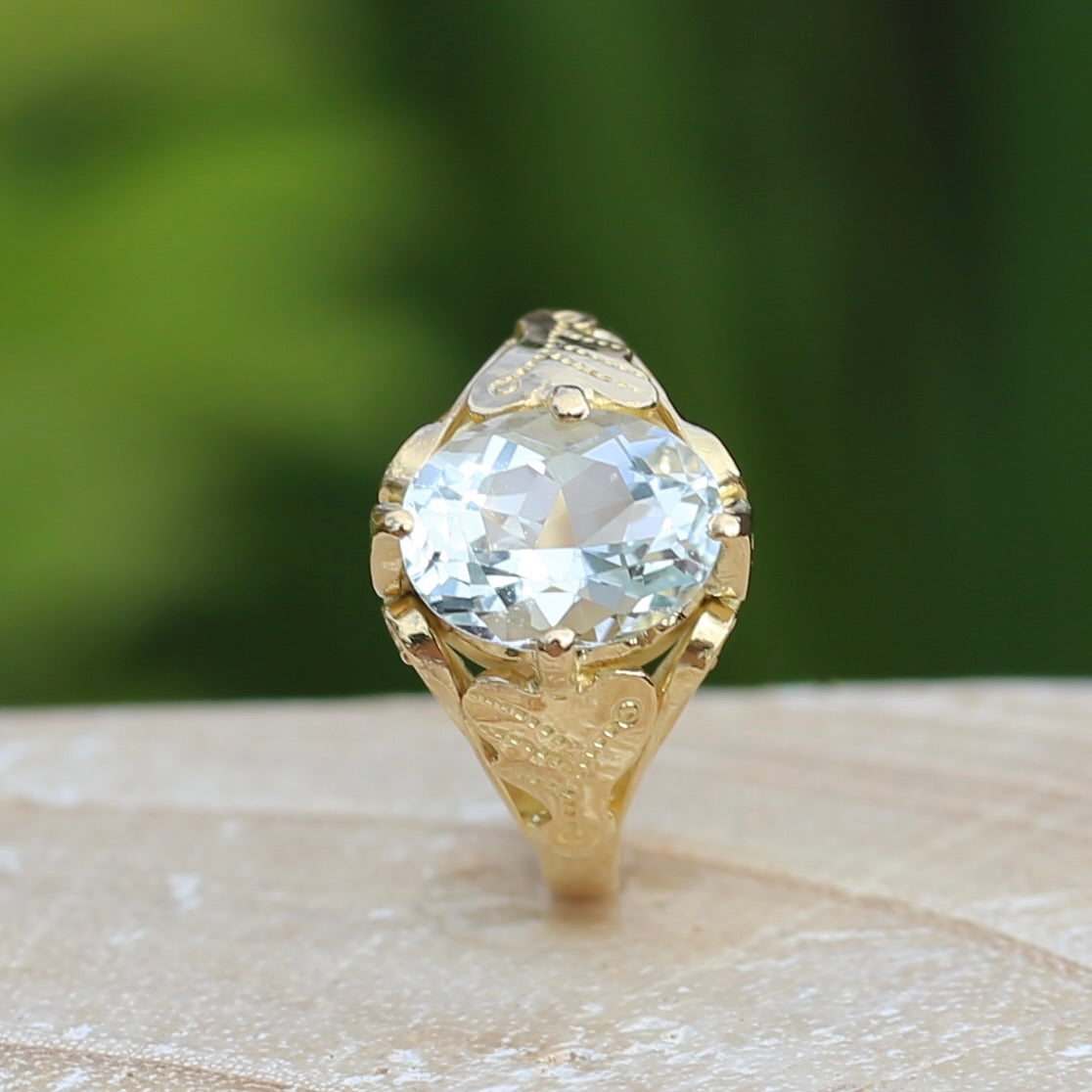 3.26ct Oval Natural Aquamarine in Hand Crafted 18ct Yellow Gold Ring, size P or 7.5, with Valuation