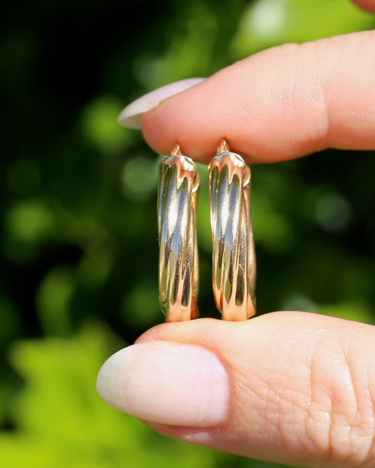UnoAErre Twisted 9ct Gold Hoop Earrings, 23.6mm 2.33g