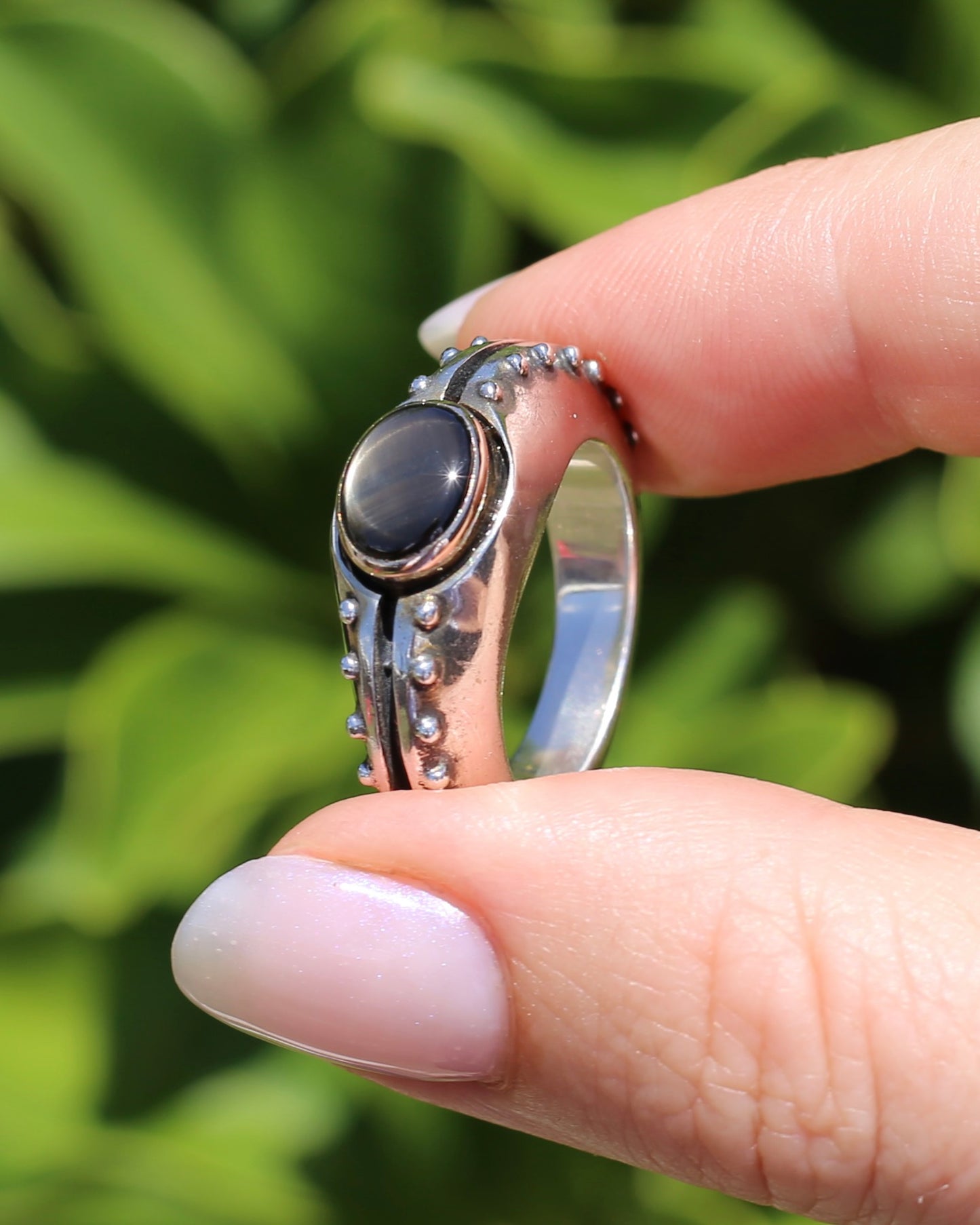 Amazing Chunky Silver and Gold Mized Metal Natural Star Sapphire Ring, size Q or 8 (fits more like a P1/2), 16.13g