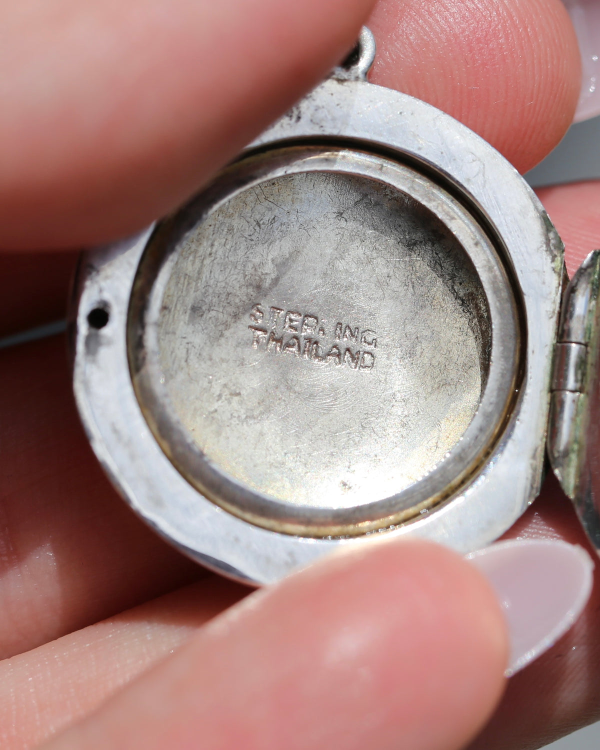 Vintage Hand Carved Round Locket, Thailand Sterling Silver, 11.59g, 33.4 x 30mm