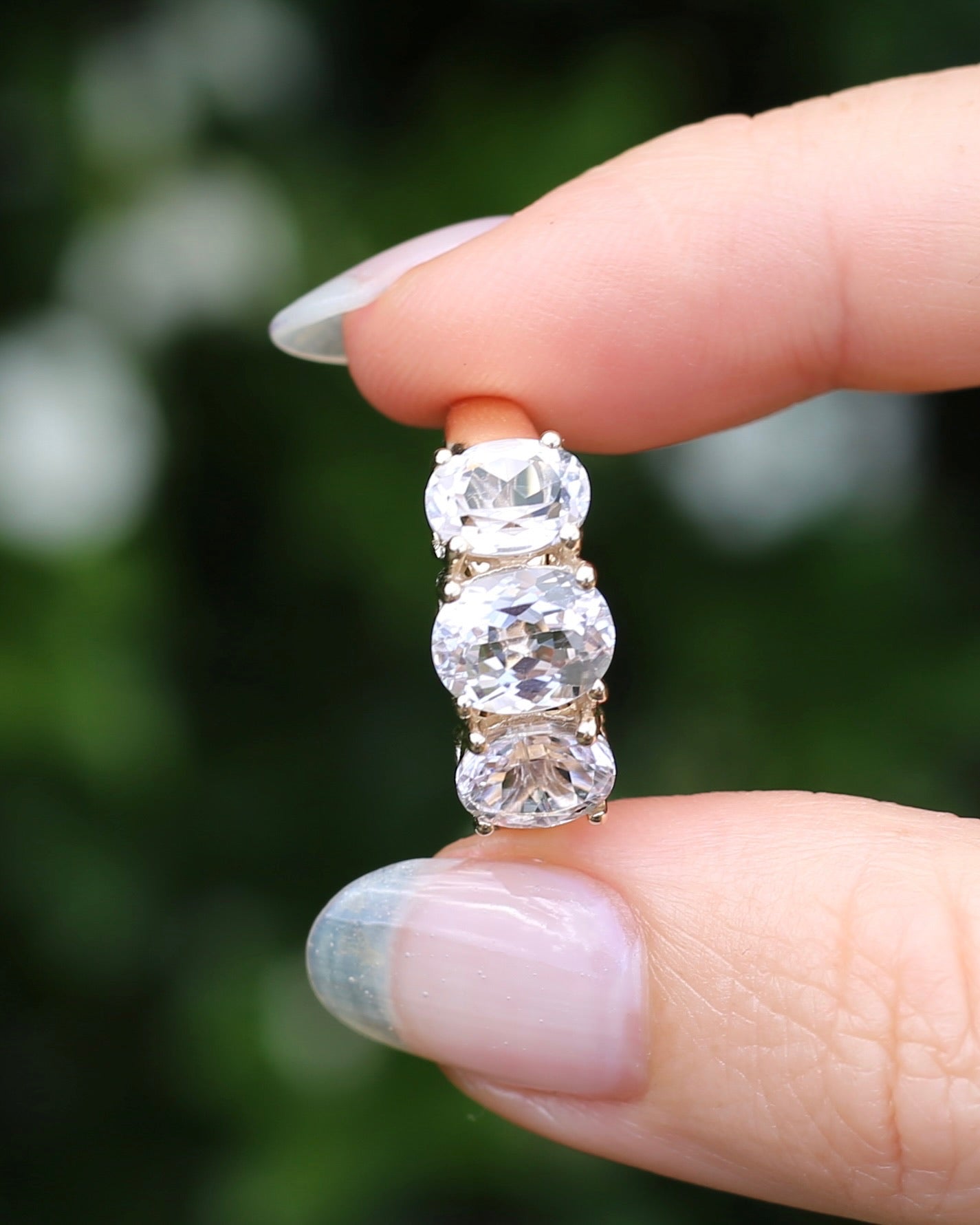 Oval Trilogy Rock Crystal Ring, 9ct Yellow Gold, size Q1/2 or 8.5, 5.59g