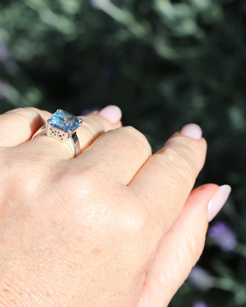 5ct Cushion Cut Natural Blue Topaz Ring, Sterling Silver, size N or 6.75, 5.02g