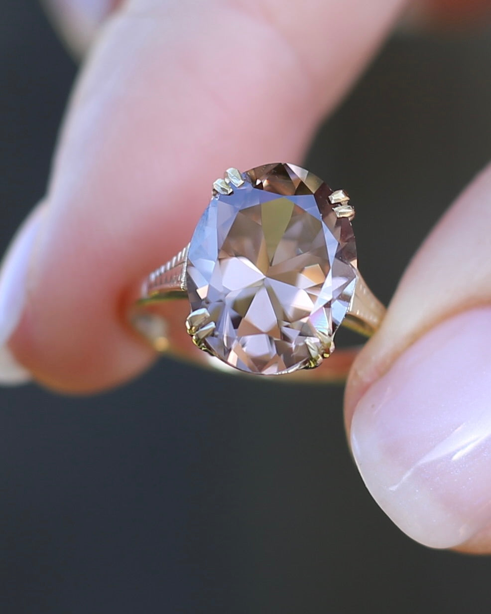 ON HOLD 7.9ct Mauve Damask Rose Oval Natural Zircon in Vintage 9ct Double Claw Ring, 9ct Yellow Gold, size M or 6.25, 3.59g