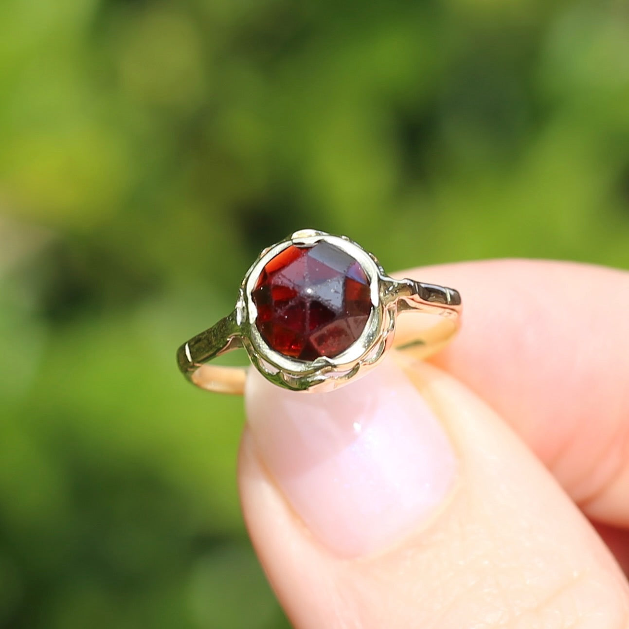 1931 Dutch Rose Cut Garnet, 583 Yellow & Rosey Gold, size 8 or nearly Q