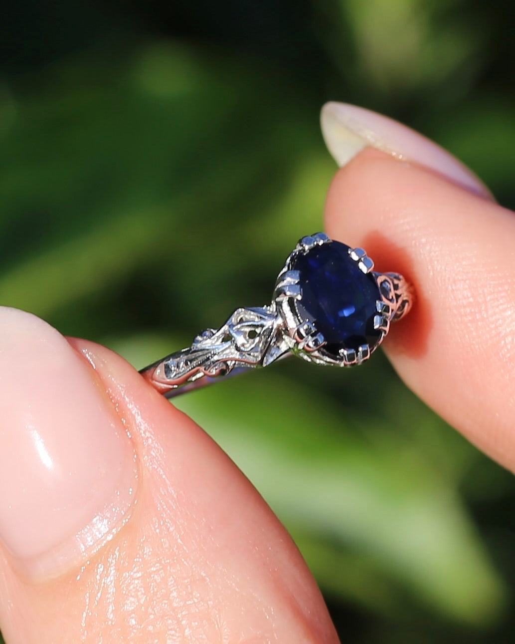 1.3ct Natural Blue Australian Sapphire, in a Vintage Double Claw Set 9ct White Gold Filigree Ring, size P or 7.75, 2.45g