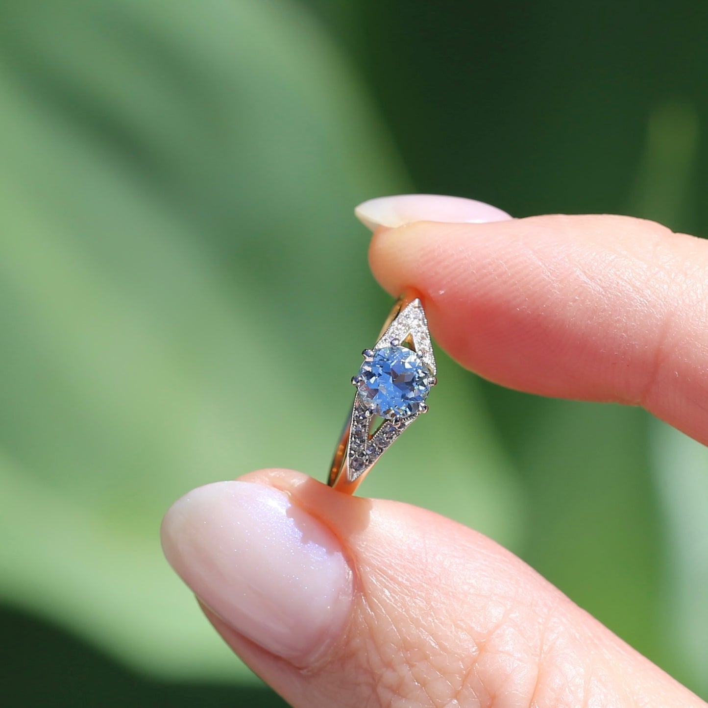 Pristine Early Australian 1930s Dunklings Blue Zircon & Diamond RIng, size L or just over 5.5