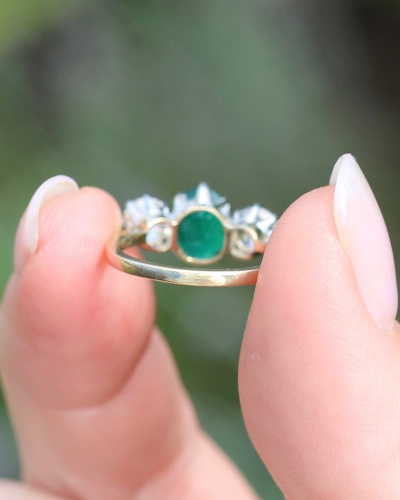 1988 Made Green and White Stone Trilogy, 9ct Yellow and White Gold, size L or 5.75, 2.23g