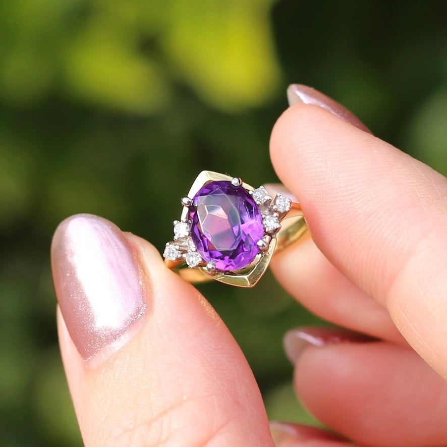 Vintique Oval Amethyst and Diamond Ring, 18ct Yellow Gold, size K1/2 or 5.5