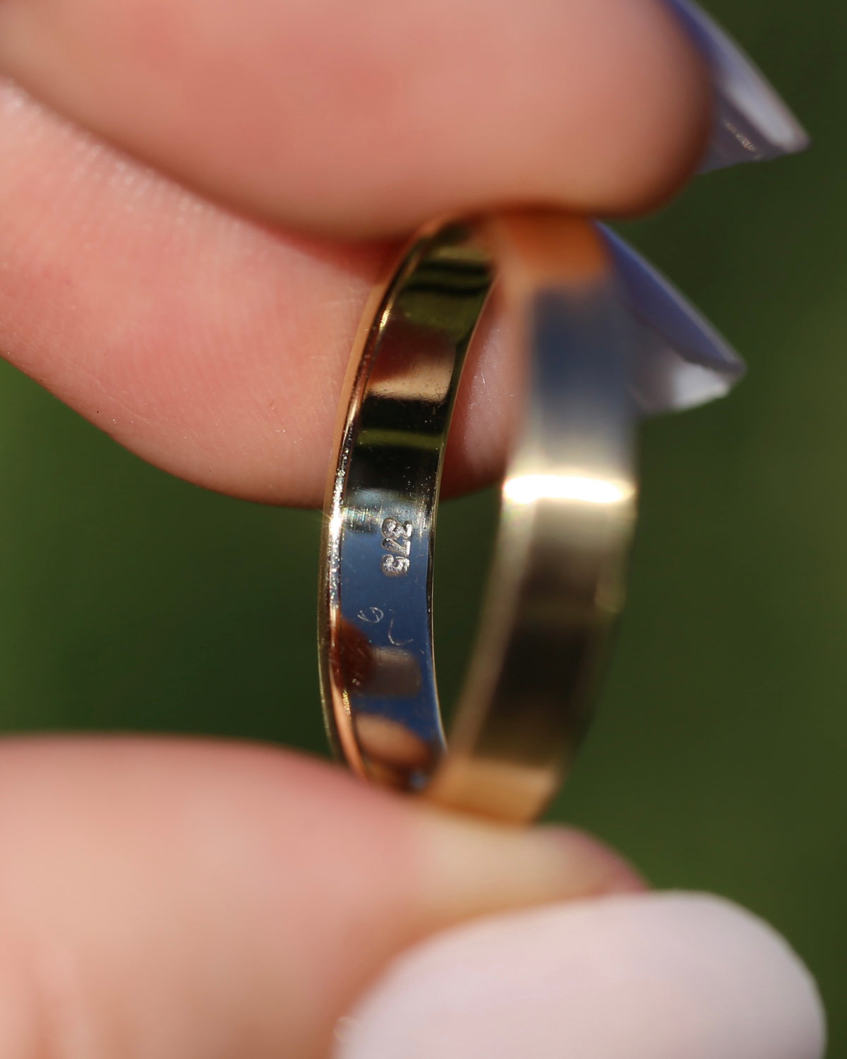 3.6mm Flat 9ct Wedder, 9ct Yellow Gold, size Q or just over 8, 3.63g
