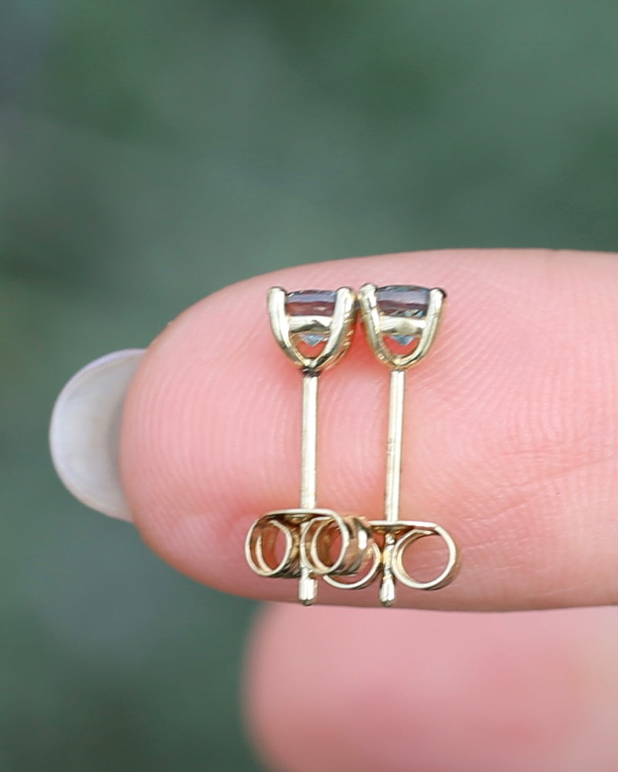 0.8ct Pale Blue Parti Sapphire Studs, 9ct Yellow Gold, 0.76g