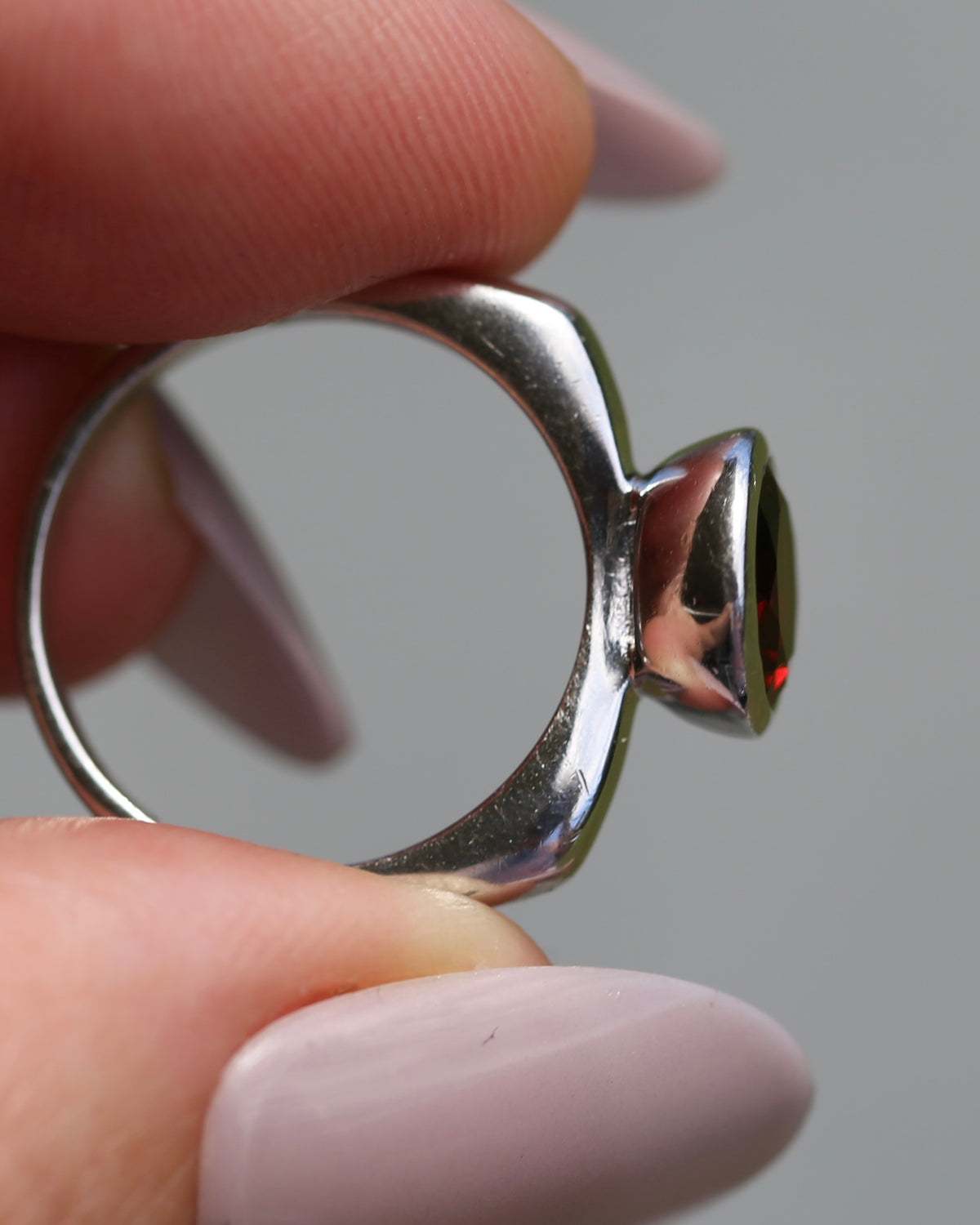 9mm Round Garnet in Bezel Set Silver Ring, Sterling Silver, size 7 or just over N1/2, 4.16g