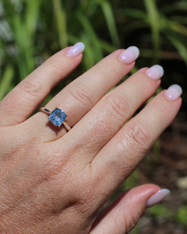 2.35ct Cushion Cut Blue Topaz Ring, Sterling Silver, size O1/2 or 7.25, 2.35g