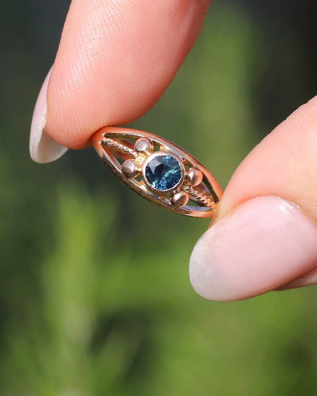 Bezel Set Blue Sapphire in Rose Gold Ring, 9ct Rose Gold, size K or 5.5, 2.30g