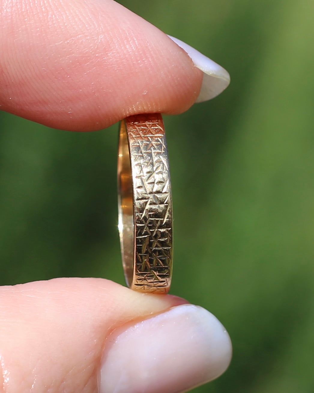 1981 London Made Textured 4mm Wedder, 9ct Yellow Gold, size 7 or just over N1/2, 2.25g