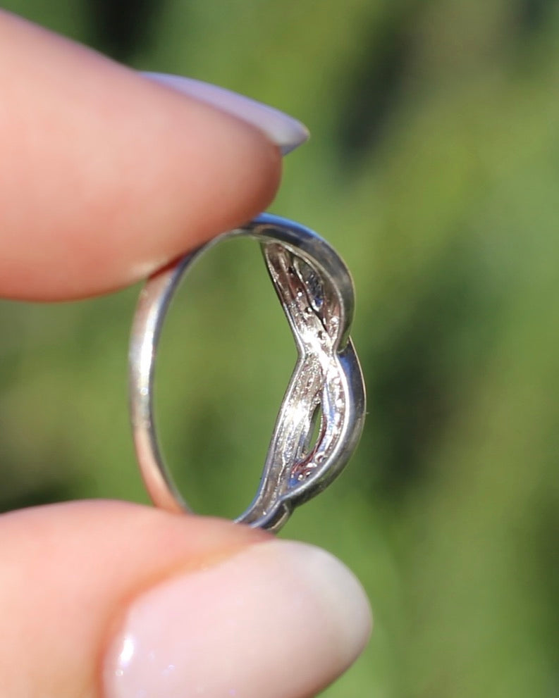 Natural Diamond Infinity Ring, Sterling Silver, size M or 6.25, 1.55g