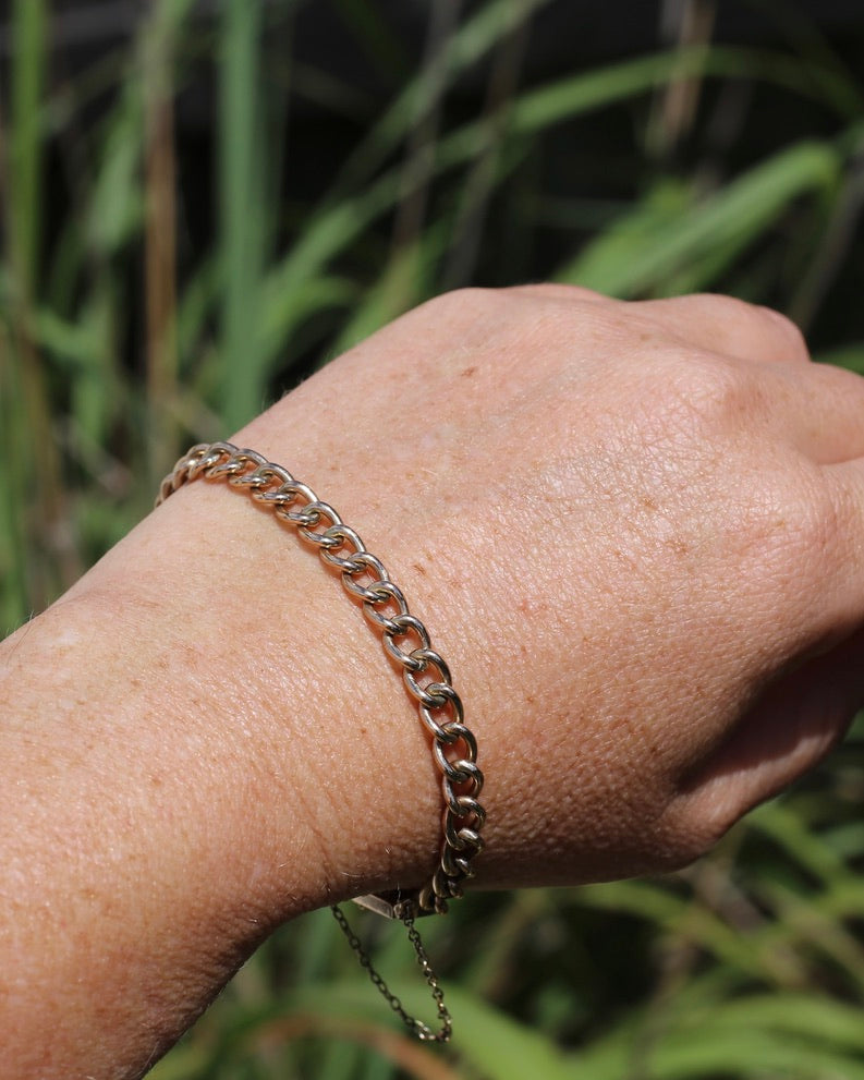 Vintage Australian Rodd and Co. Curb Bracelet with Safety Chain, 15.3g, 18.5cm or 7.25 inches