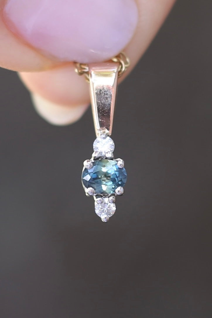 Vintage 0.55ct Parti Sapphire and 0.11ct Diamond Trilogy Pendant, 1.00g