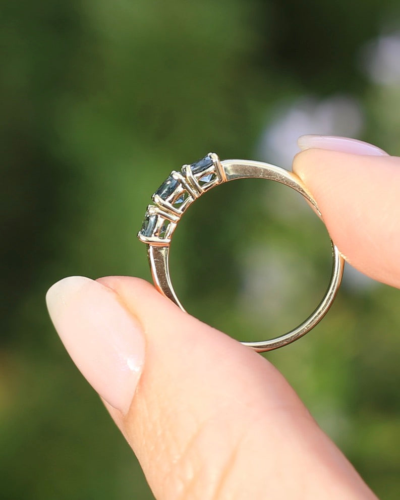 1.5ct Pale Cornflower Blue Parti Trilogy, Claw Set 9ct Yellow Gold, size Q or 8.25, 2.17g