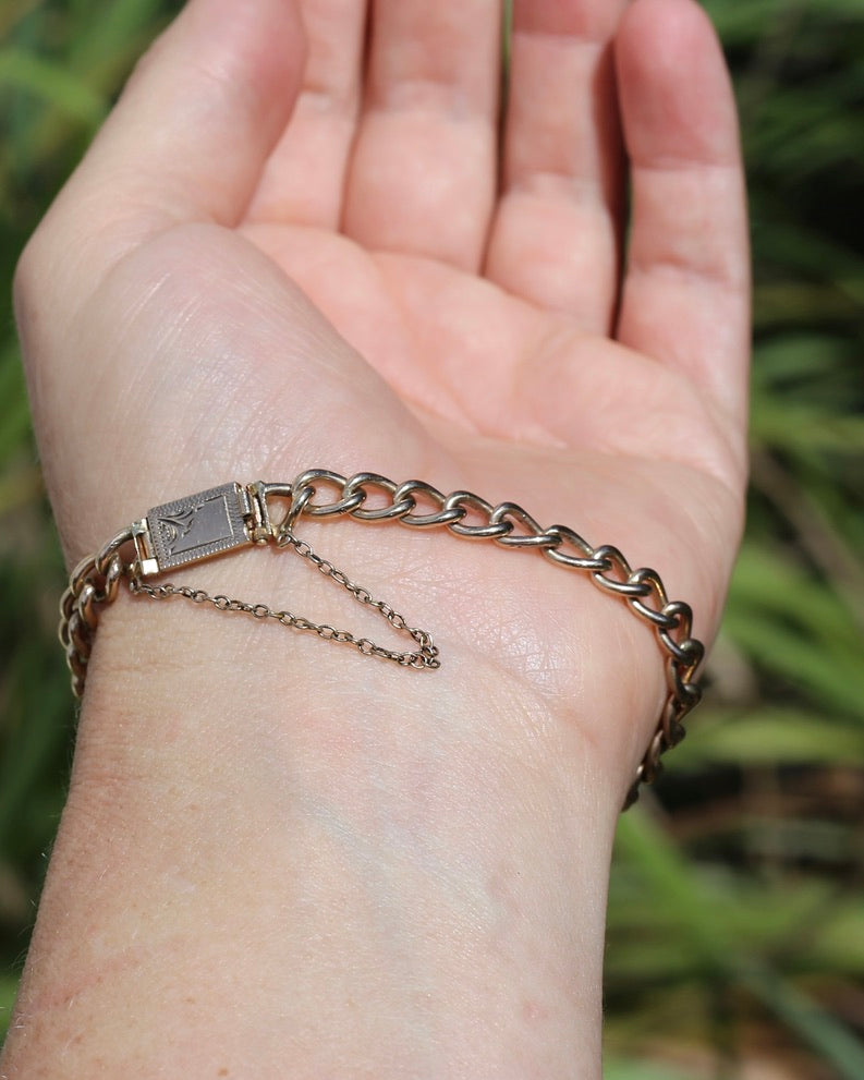 Vintage Australian Rodd and Co. Curb Bracelet with Safety Chain, 15.3g, 18.5cm or 7.25 inches