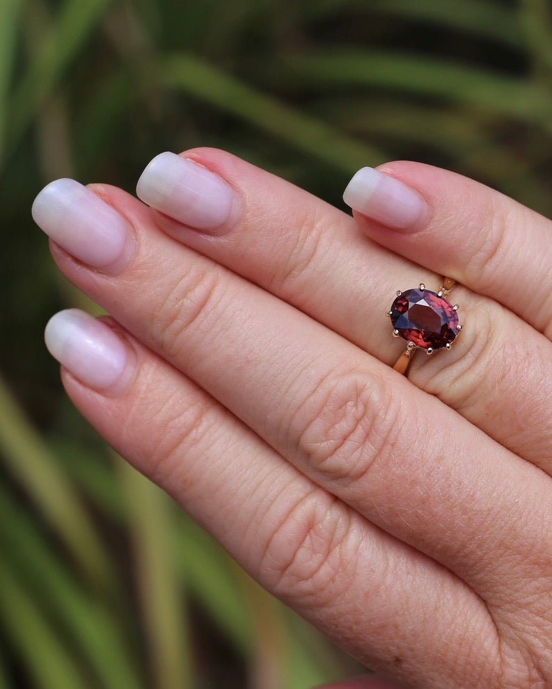 4ct Natural Red Zircon in Vintage Birmingham Made 1973 Multi Claw Ring, 9ct Yellow Gold, size M1/2 or 6.5, 2.61g