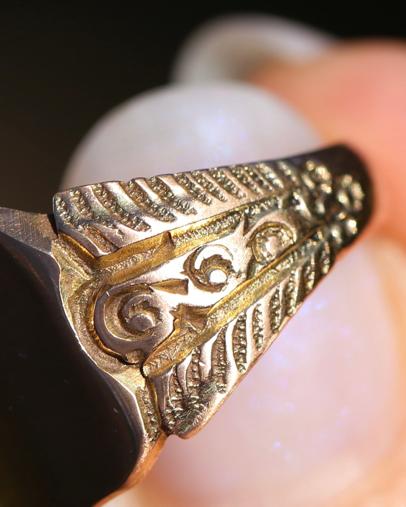 Antique 1918 Signet Ring with Carved Shoudlers, 9ct Old Rose Gold, size Q or 8 - fits more like O1/2 - P or 7.5 based on width, 4.29g