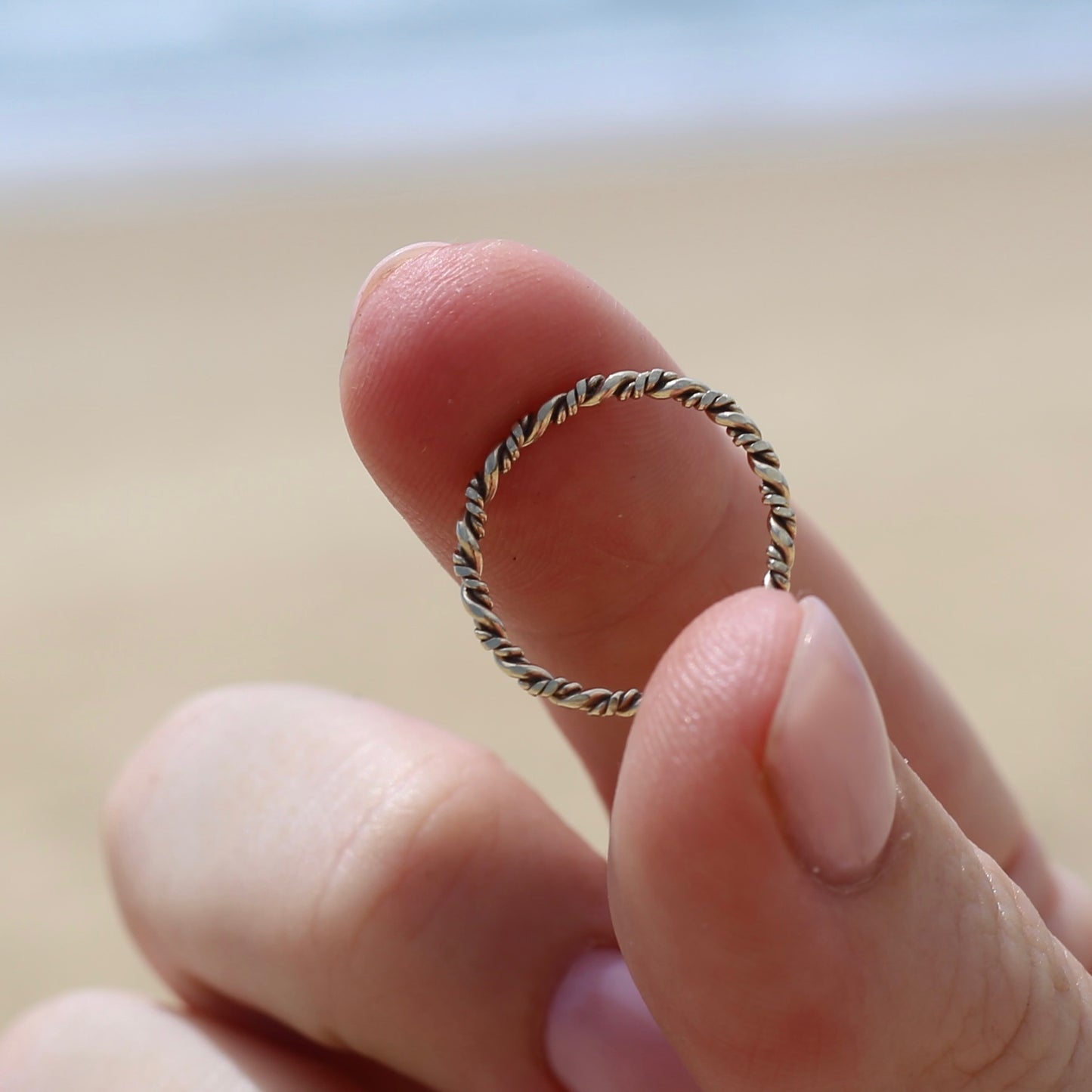 Textured twisted band, 9ct yellow gold, size 4.5 or I1/2