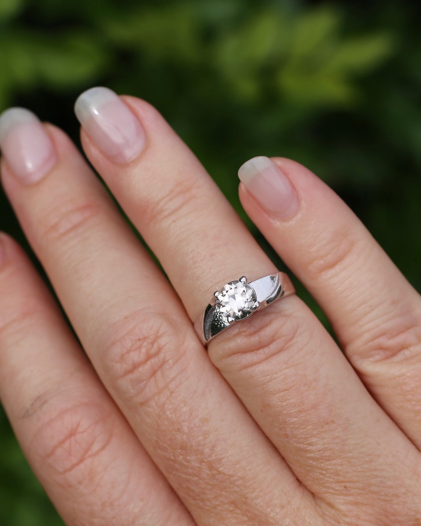 Circa 1970s 1.57ct White Pink Australian Zircon Ring, 9ct White Gold, size N or 6.75, 3.44g